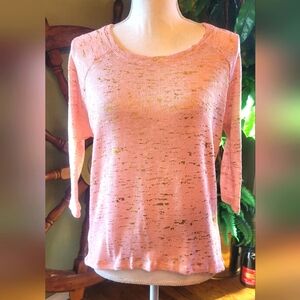 No Boundaries Pink Half Sleeve Lightweight Top with Gold Flaking.